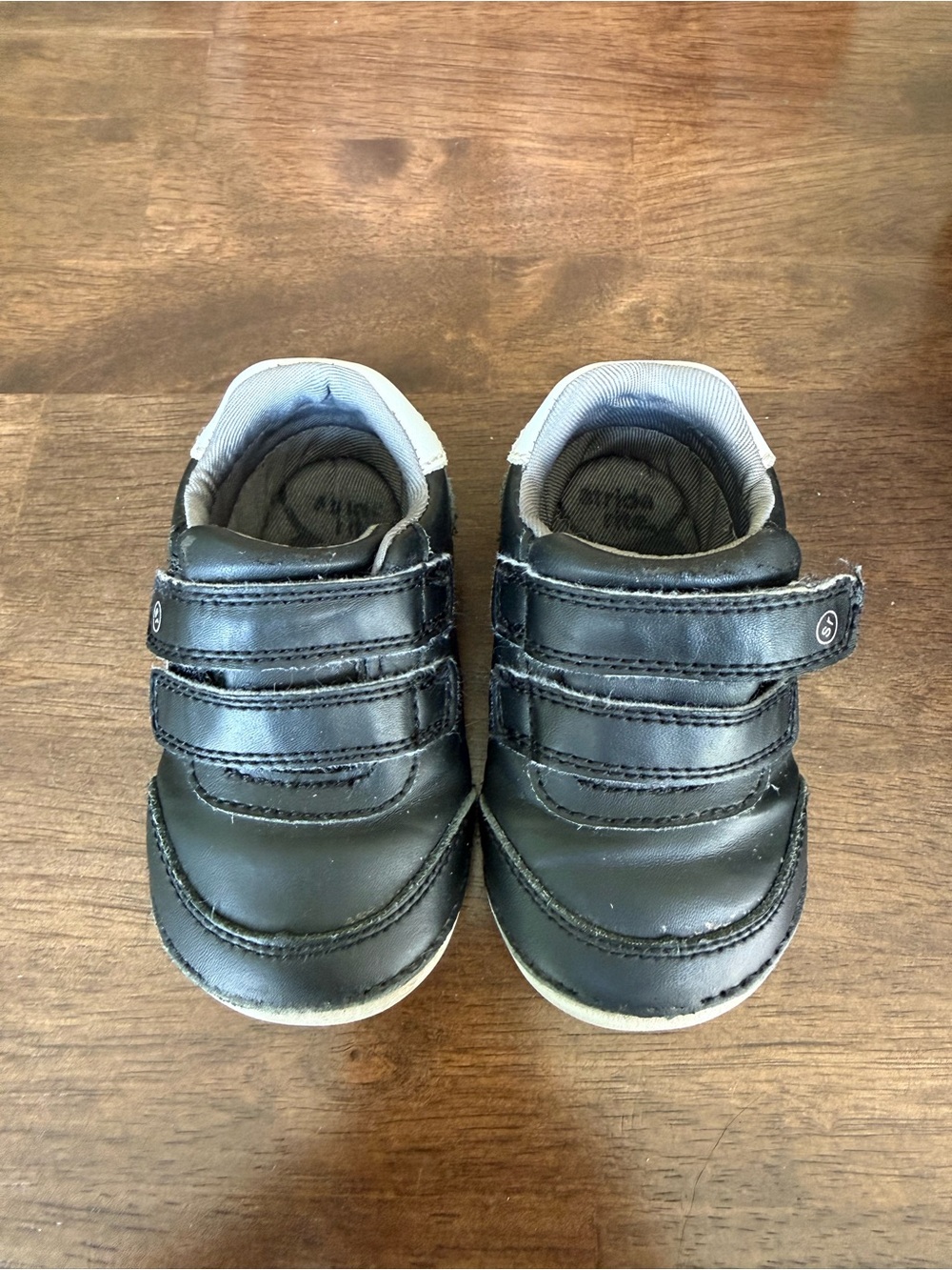 Stride Rite Black Leather Hook-and-Loop Toddler Shoes